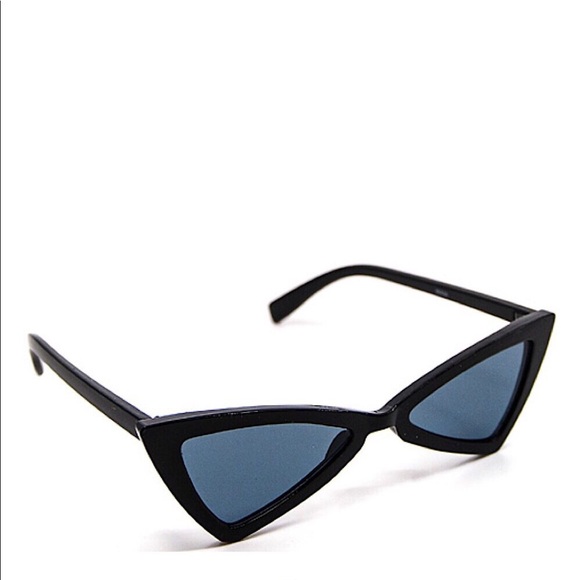 Coachella Edgy Sunglasses - Picture 5 of 8